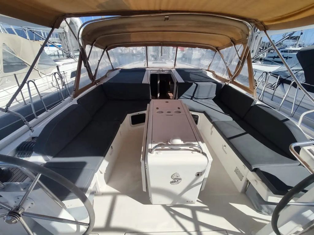 Beneteau Oceanis 51.1 Pre-Owned Yacht for Sale in Greece - Boat Images