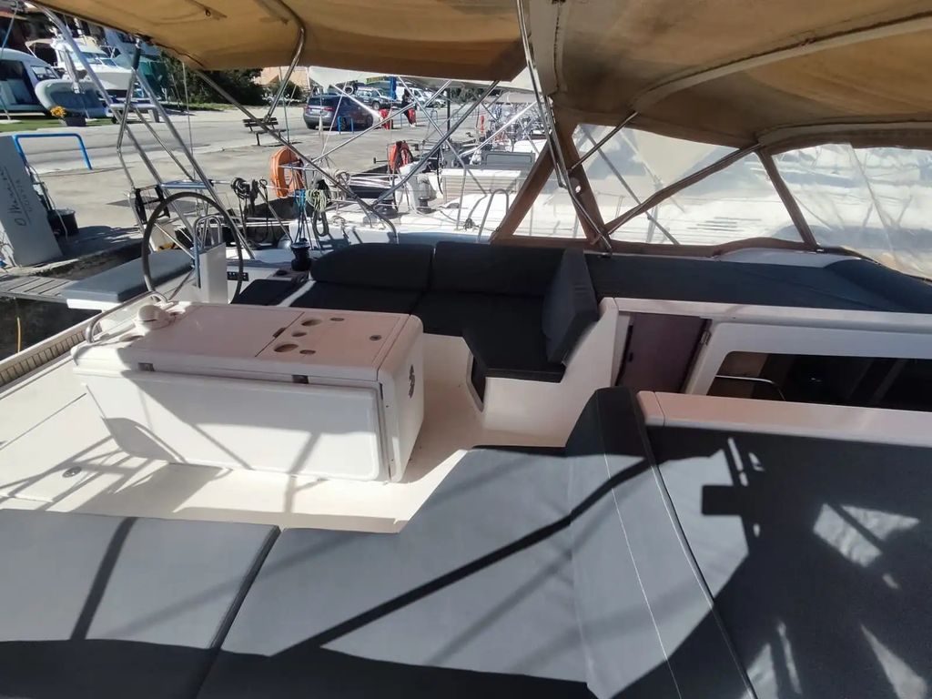 Beneteau Oceanis 51.1 Pre-Owned Yacht for Sale in Greece - Boat Images