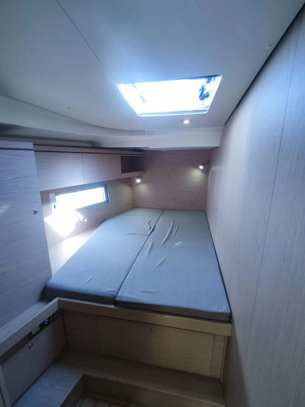 Beneteau Oceanis 51.1 Pre-Owned Yacht for Sale in Greece - Boat Images