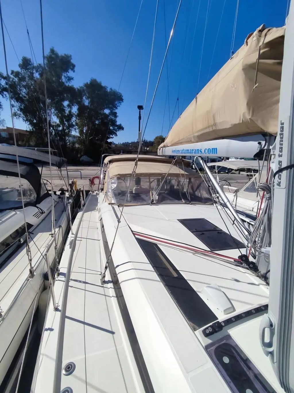 Beneteau Oceanis 51.1 Pre-Owned Yacht for Sale in Greece - Boat Images