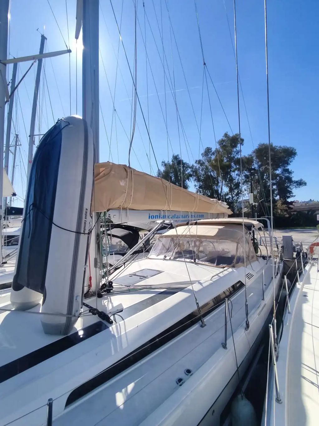 Beneteau Oceanis 51.1 Pre-Owned Yacht for Sale in Greece - Boat Images