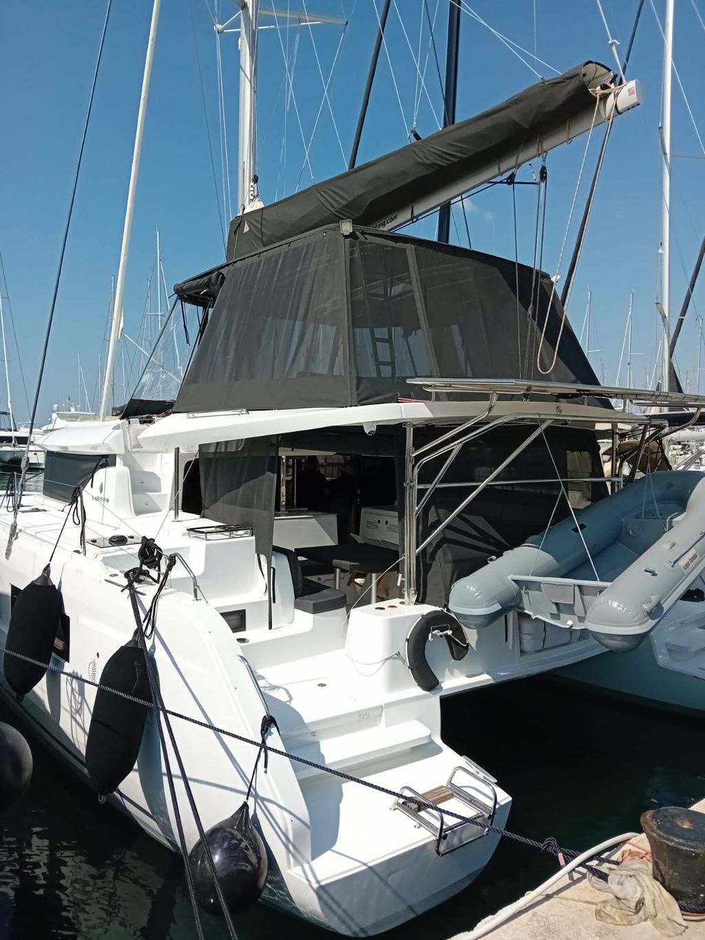 Ervis - Boat Images
