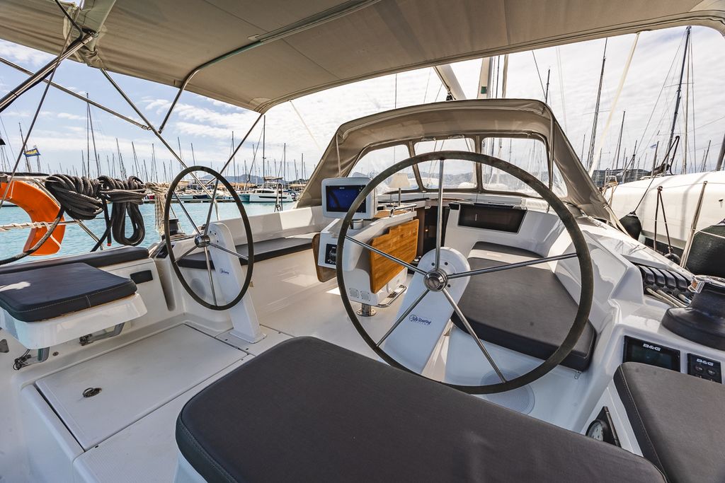 Dafne – Hanse 418 - Boat Images