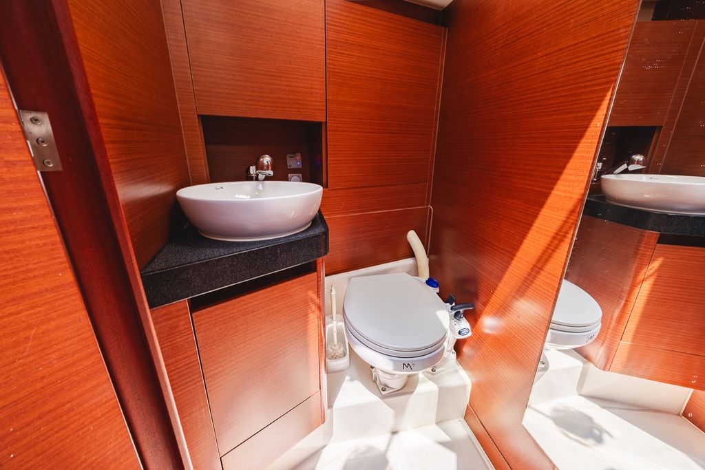 Dafne – Hanse 418 - Boat Images