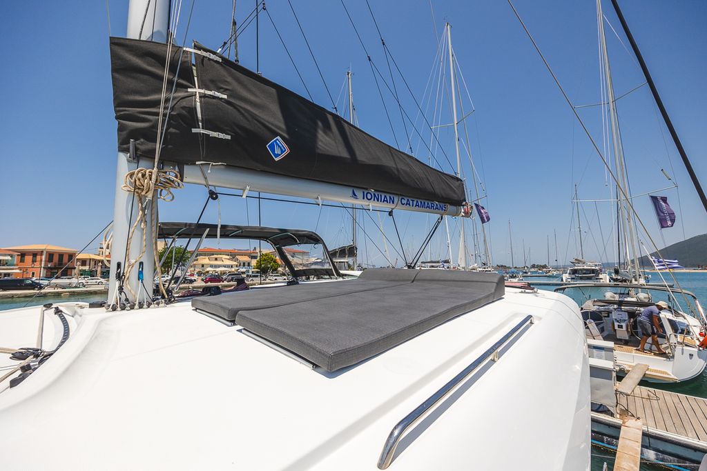 Deva – Lagoon 40 - Boat Images