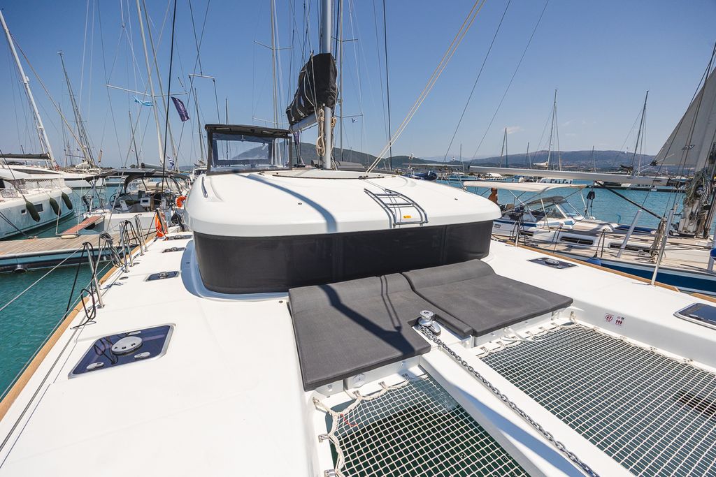 Deva – Lagoon 40 - Boat Images
