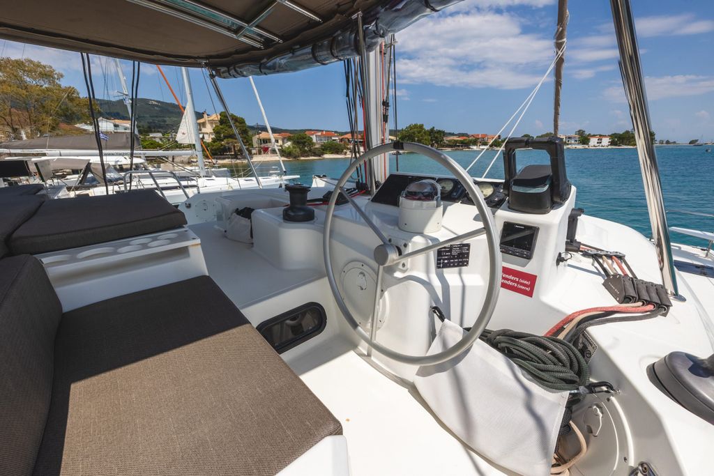 Samothraki 1 - Boat Images