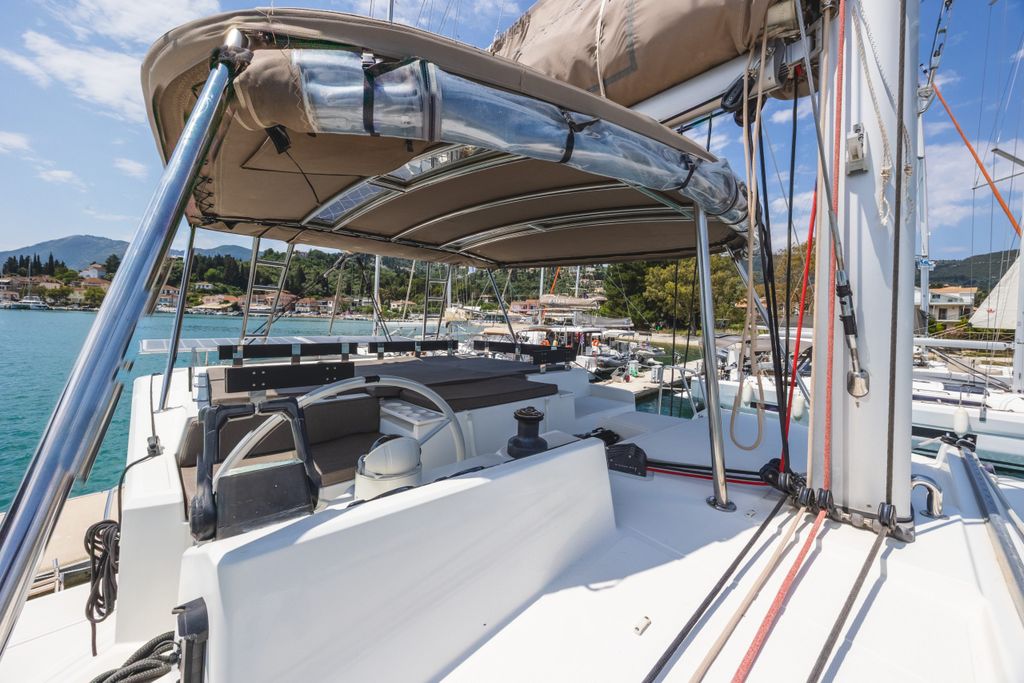 Samothraki 1 - Boat Images